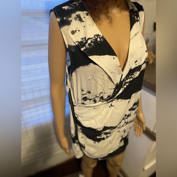 👚🖤🗯SLEEVELESS BLOUSE🗯🖤👚 - Picture 14 of 15